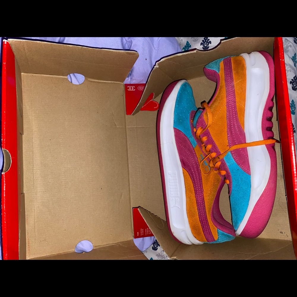 Puma Sneakers